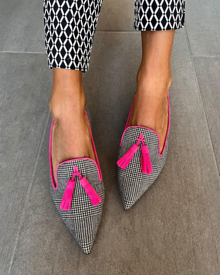 Zoe | Pointed Loafer With Fluo Fringes